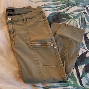 WHBM Women's Skinny Crop